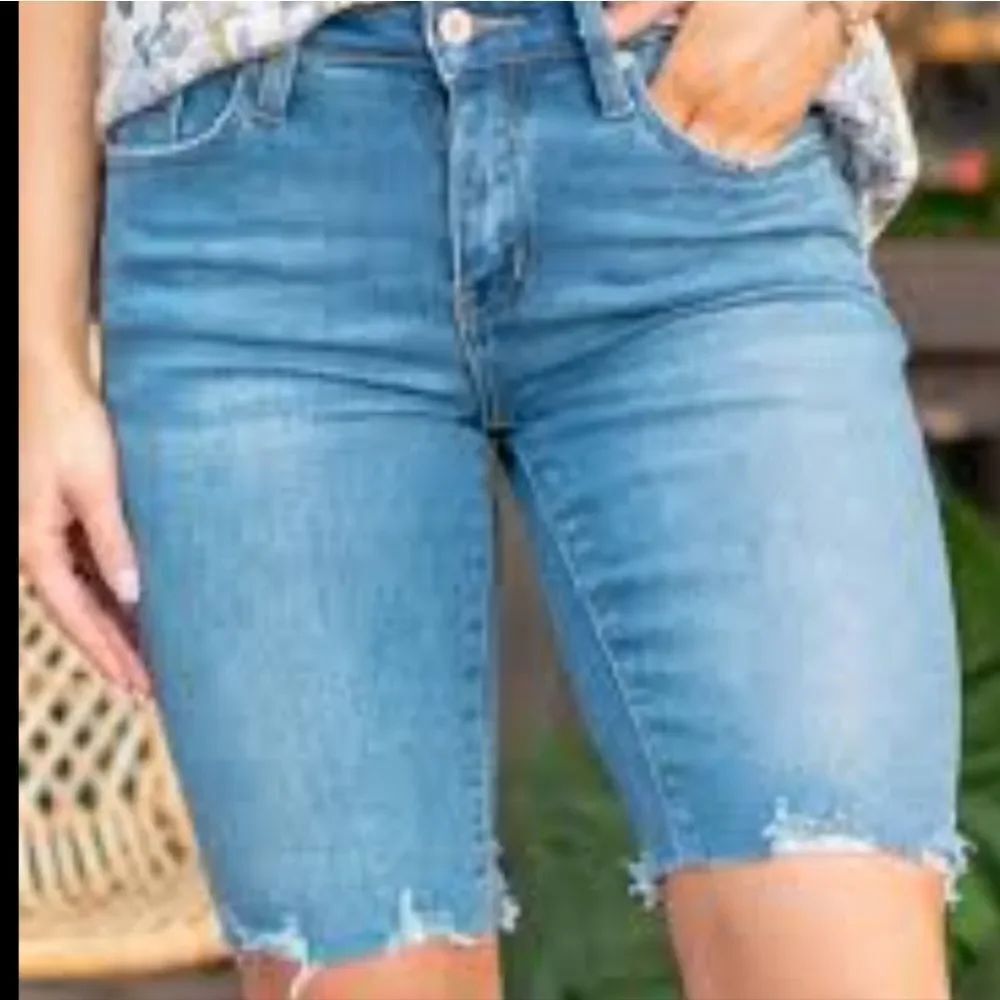 TIME andTRU BERMUDA DENIM SHORTS MID RISE S2